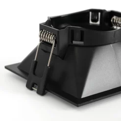 Aro downlight empotrable cuadrado - Bajo UGR - Corte 75 x 75mm