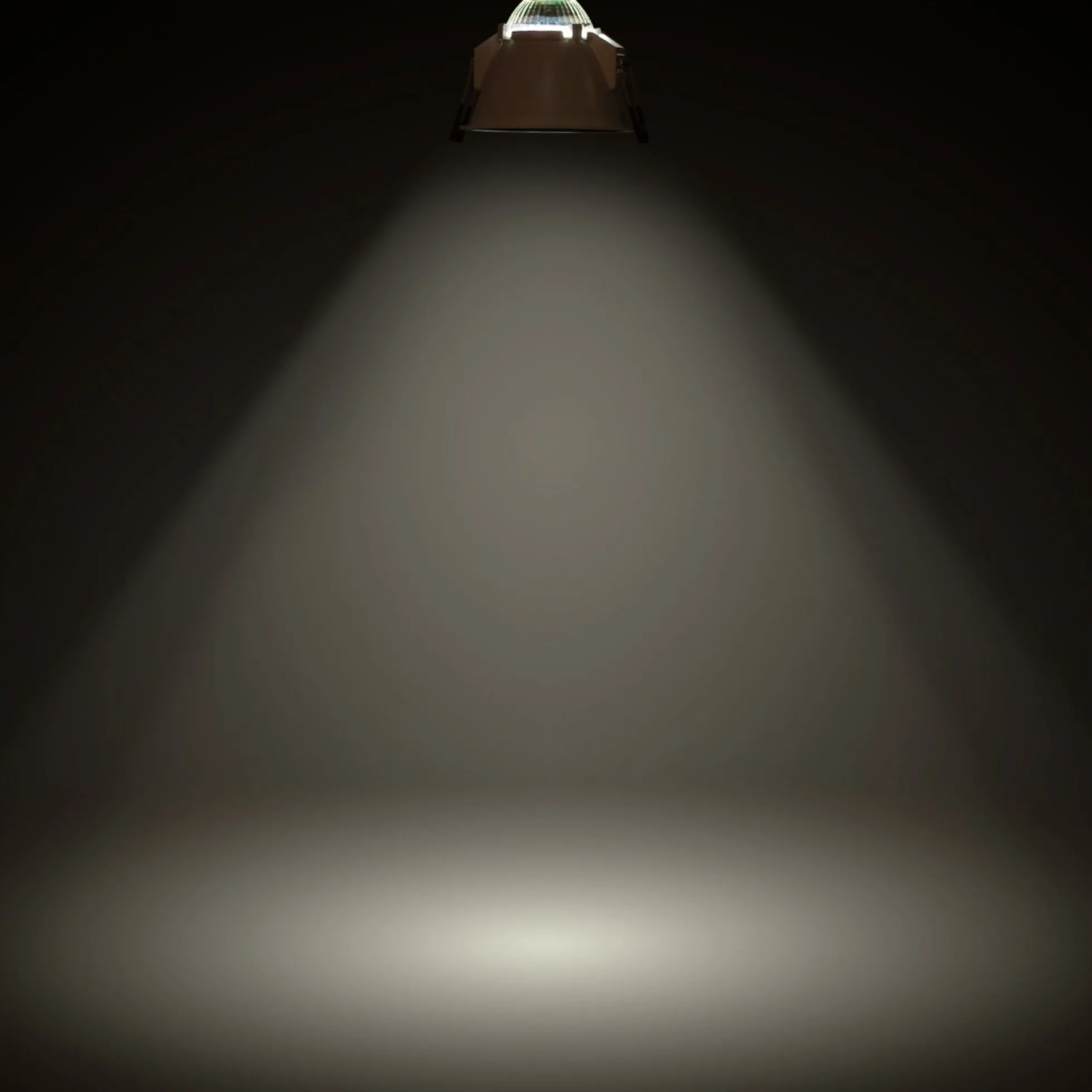 Bombilla LED GU10 6W cristal - 740lm - PAR16 - 100°