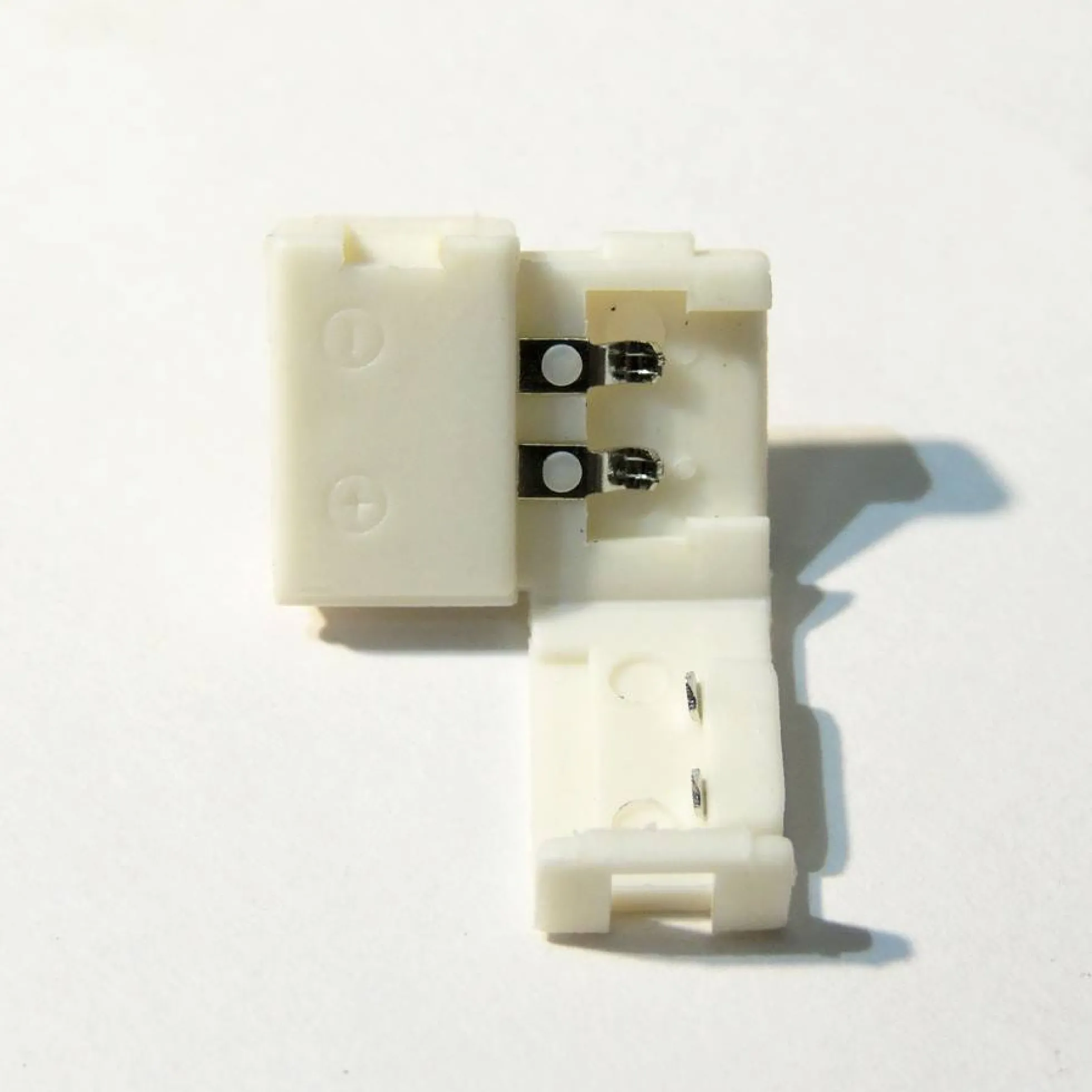 Conector para tiras LED 12V monocolor 8mm directo sin cable