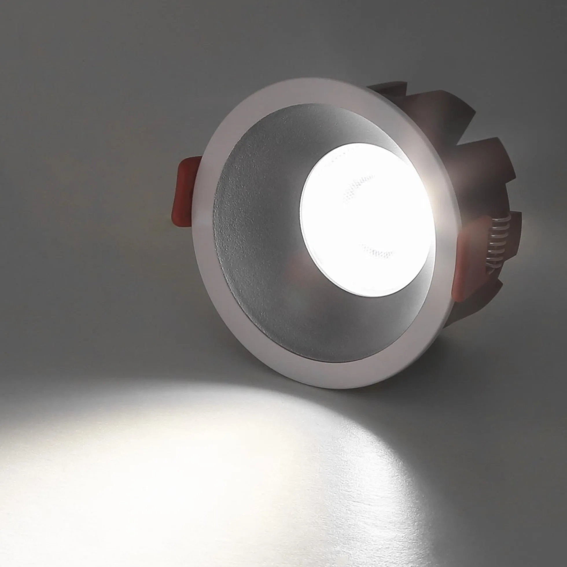 Downlight LED - 8W - CCT - Chip OSRAM - Corte Ø 75mm