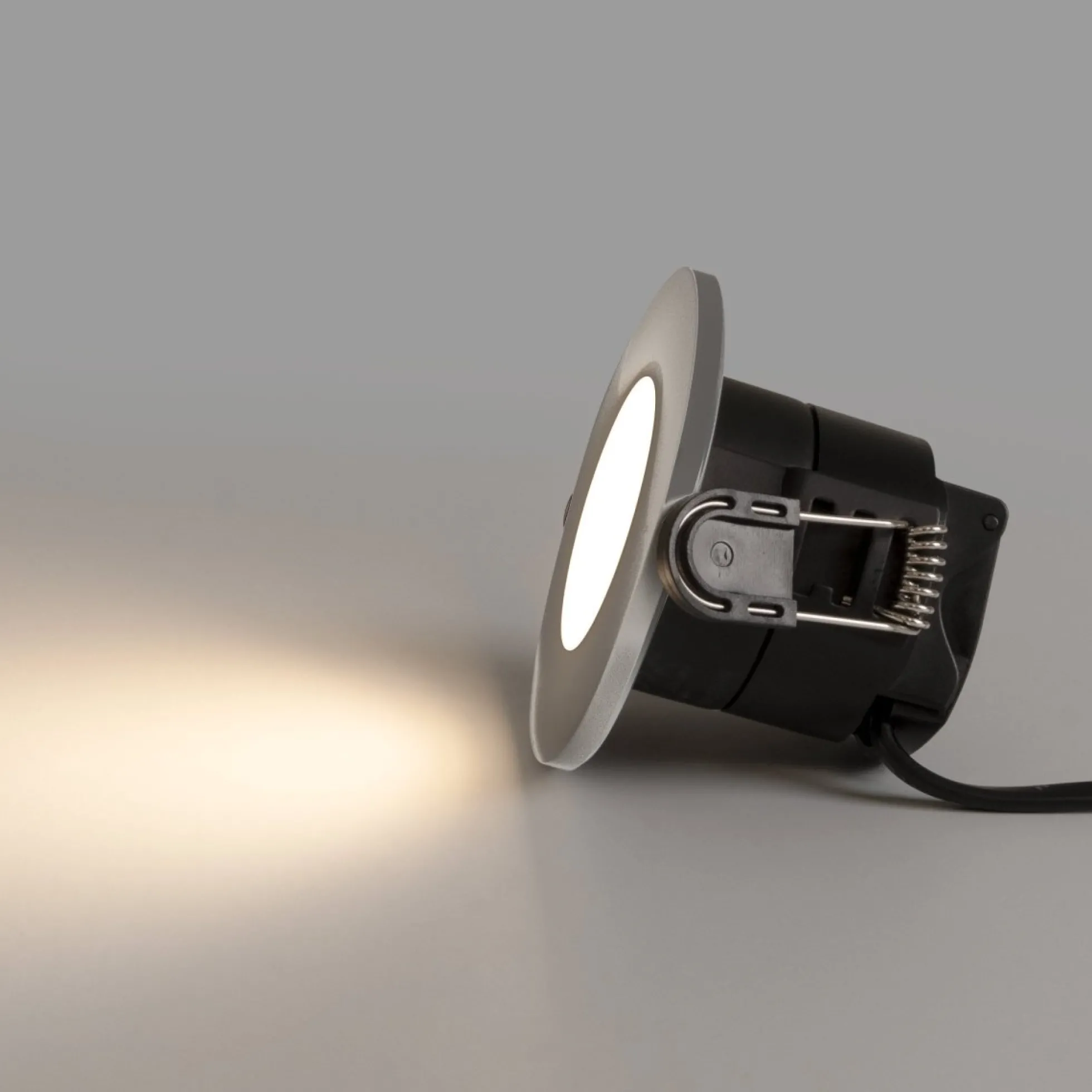 Downlight LED 6W CCT - TRIAC regulable - Corte Ø68mm - IP65