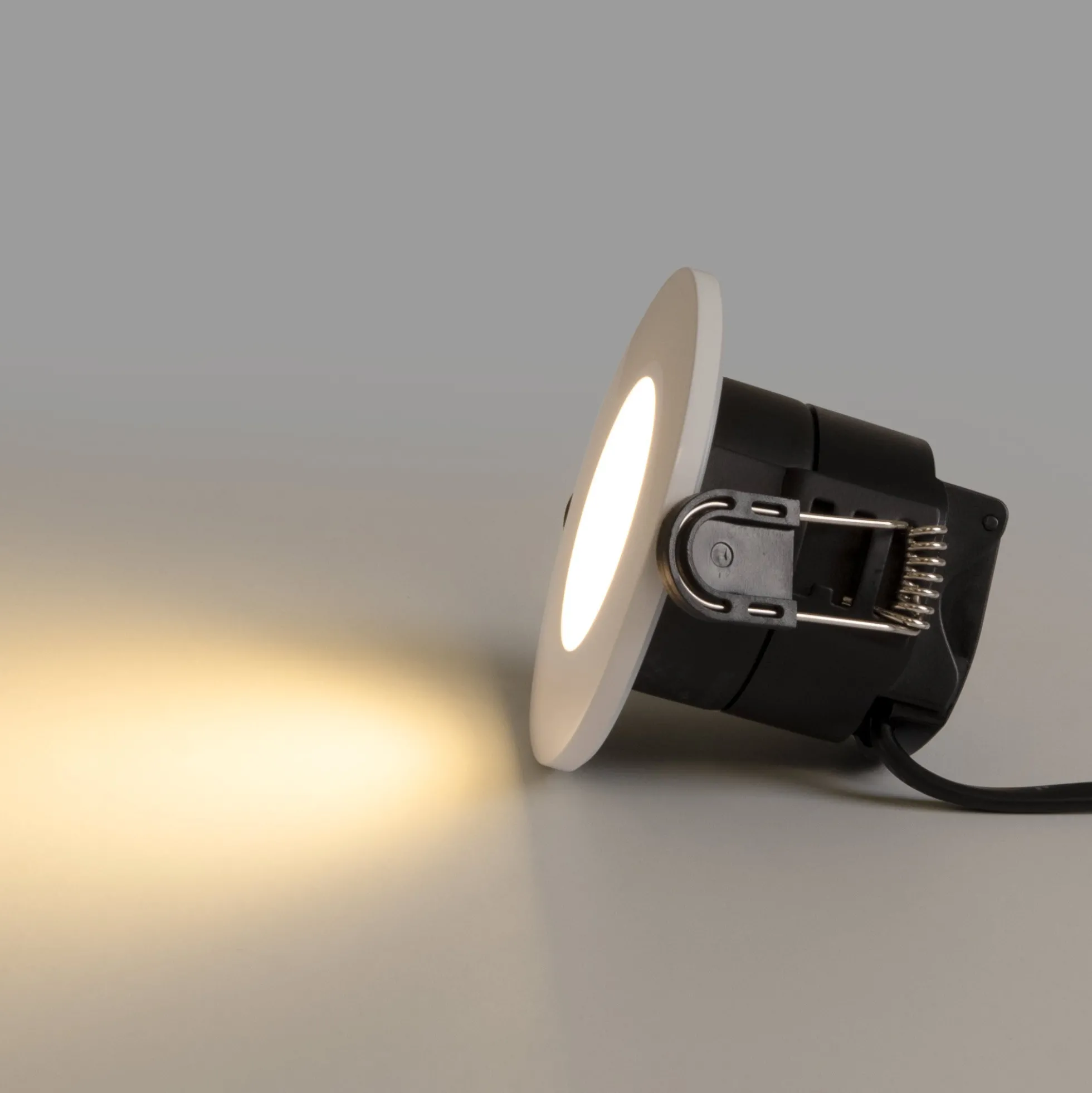 Downlight LED 6W CCT - TRIAC regulable - Corte Ø68mm - IP65