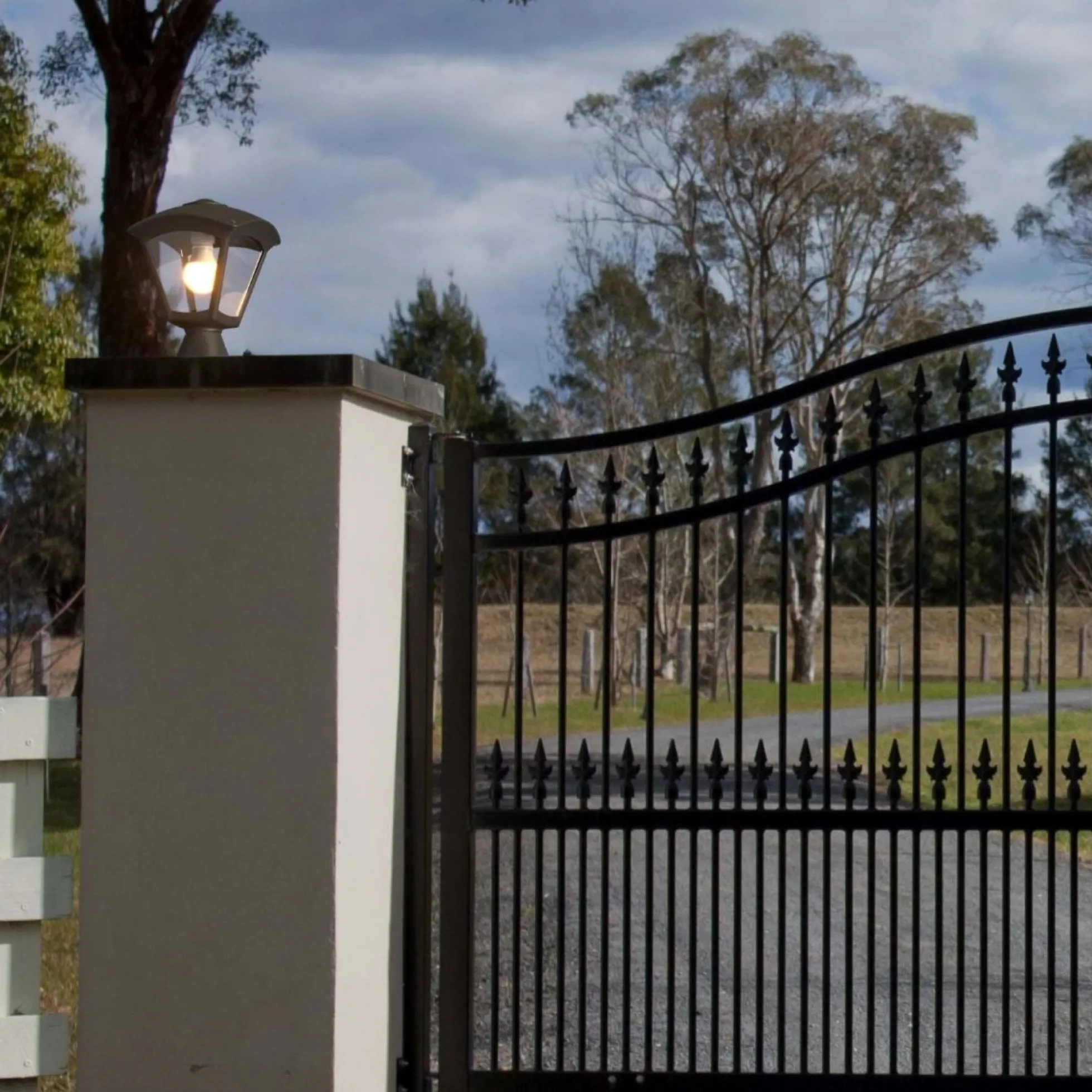 Farol de pie exterior FUMAGALLI "Disma/Roby"