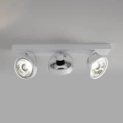 Foco de techo triple orientable