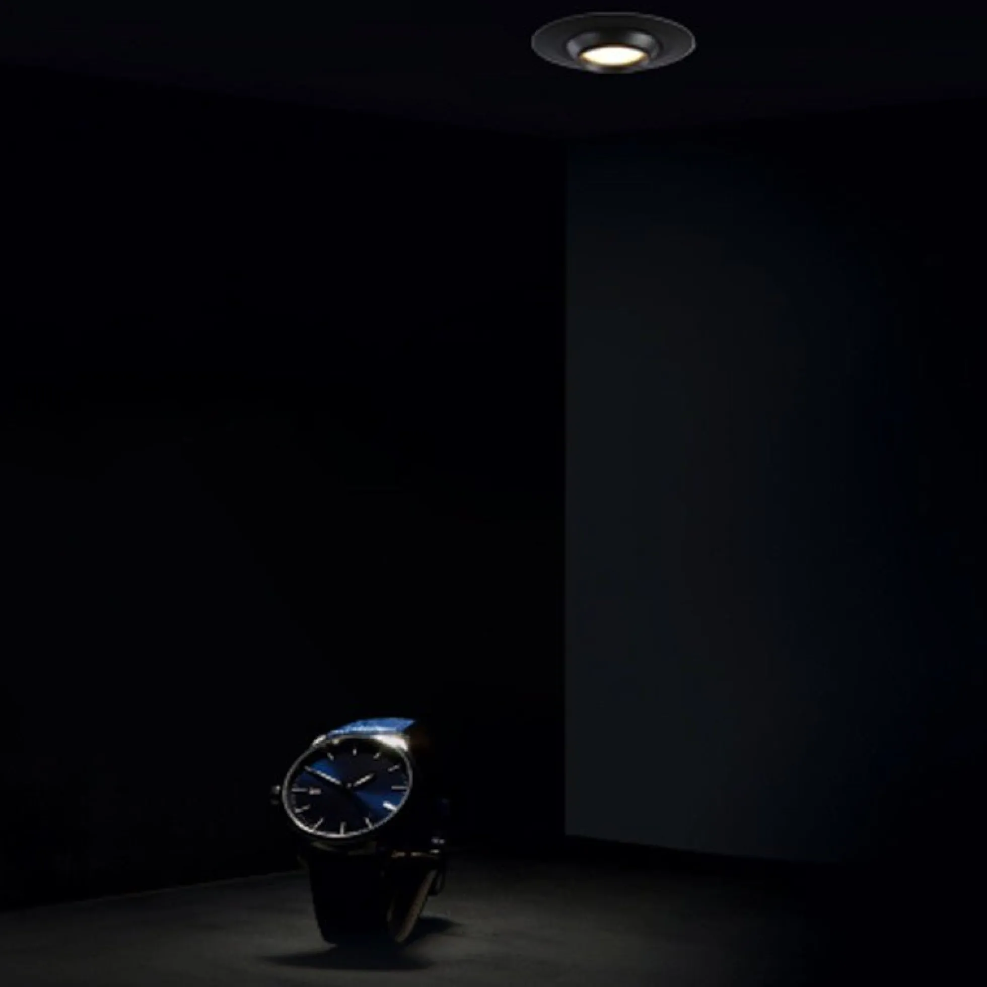 Foco empotrable LED con zoom - Orientable - Chip Cree - 2700K - 3W