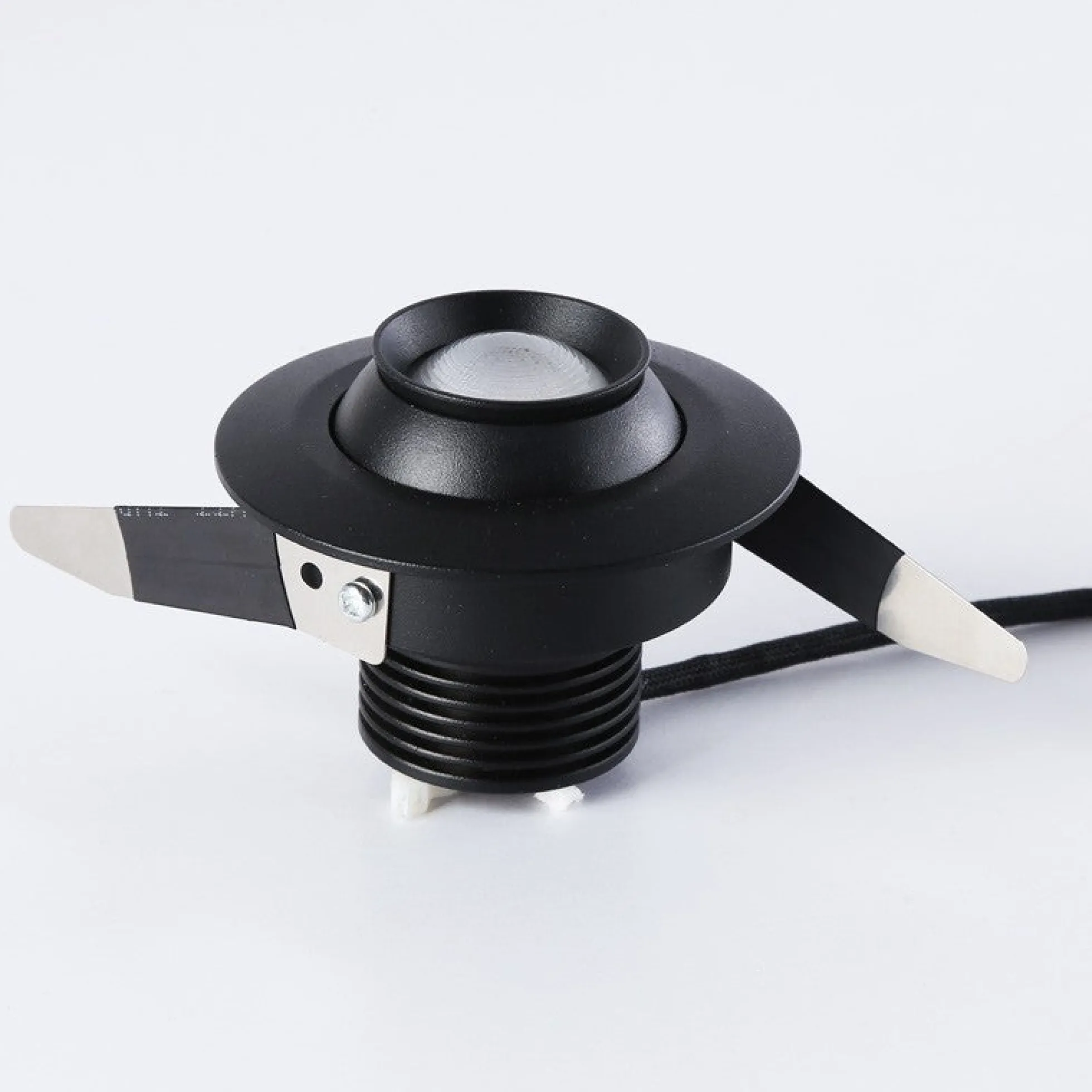 Foco empotrable LED con zoom - Orientable - Chip Cree - 2700K - 3W