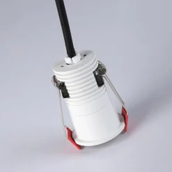 Foco LED empotrable - Chip Cree - Bajo UGR - 2700K - 3W