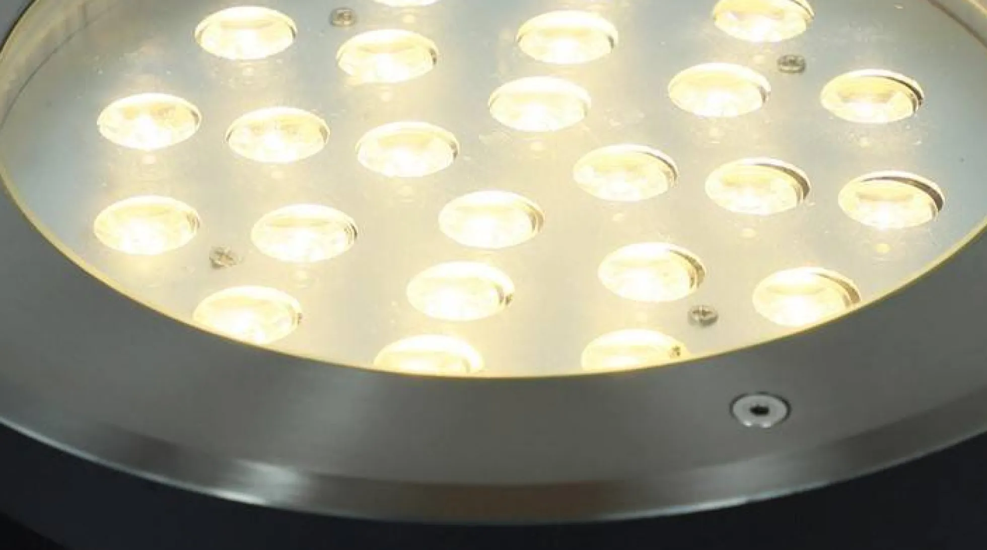 Foco LED Empotrable en suelo 18W 12V-DC IP67 Blanco cálido 3000K