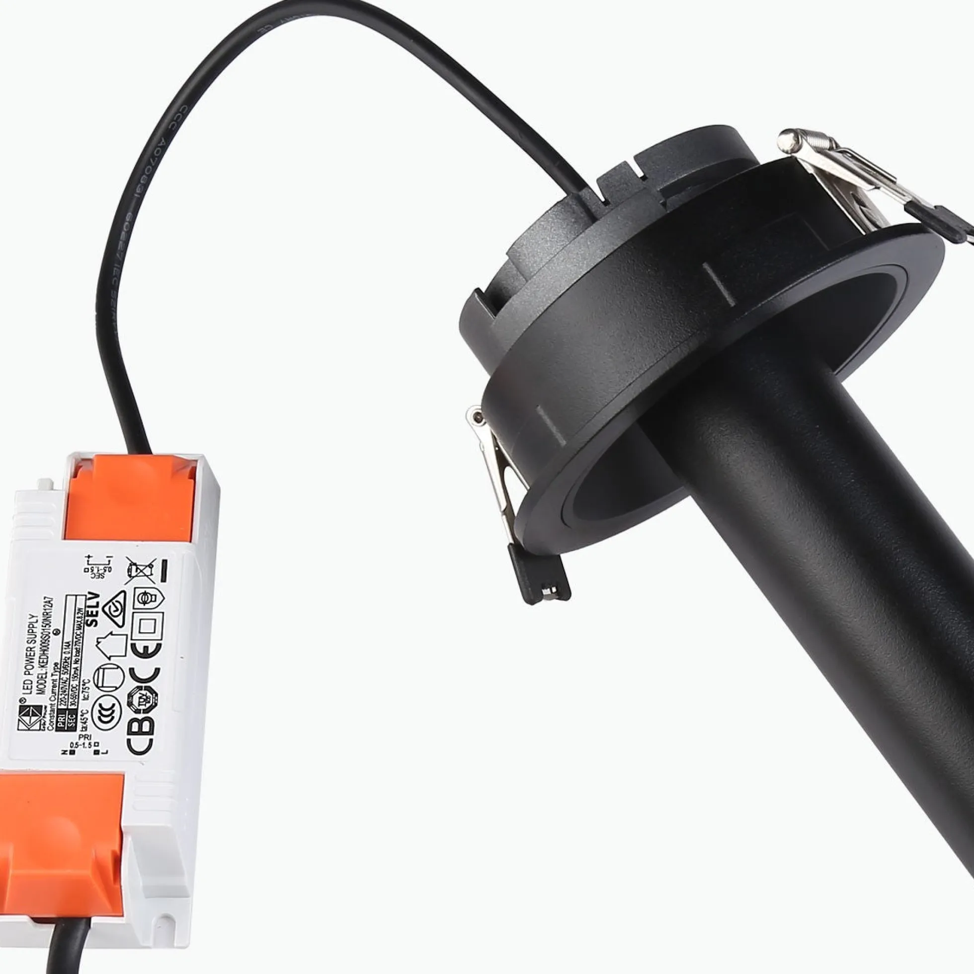 Foco LED empotrable orientable "ALAI" - Zoom - 200mm - 2800K - LED COB - chip Cree - 7W