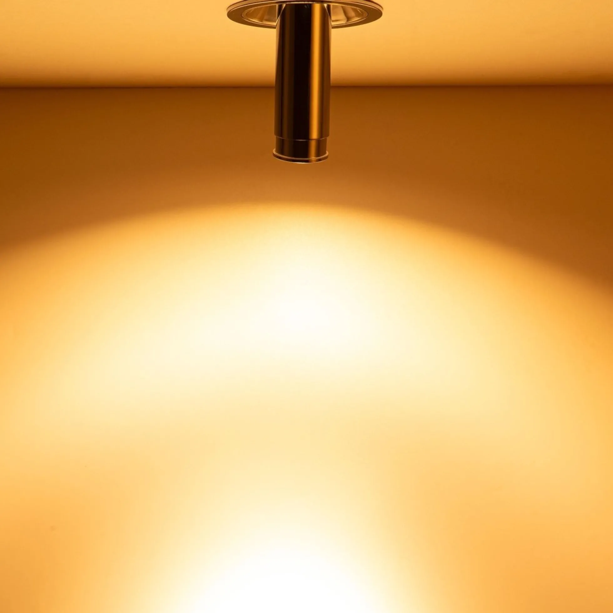 Foco LED empotrable orientable "ALAI" - Zoom - 100mm - 2800K - LED COB - chip Cree - 7W