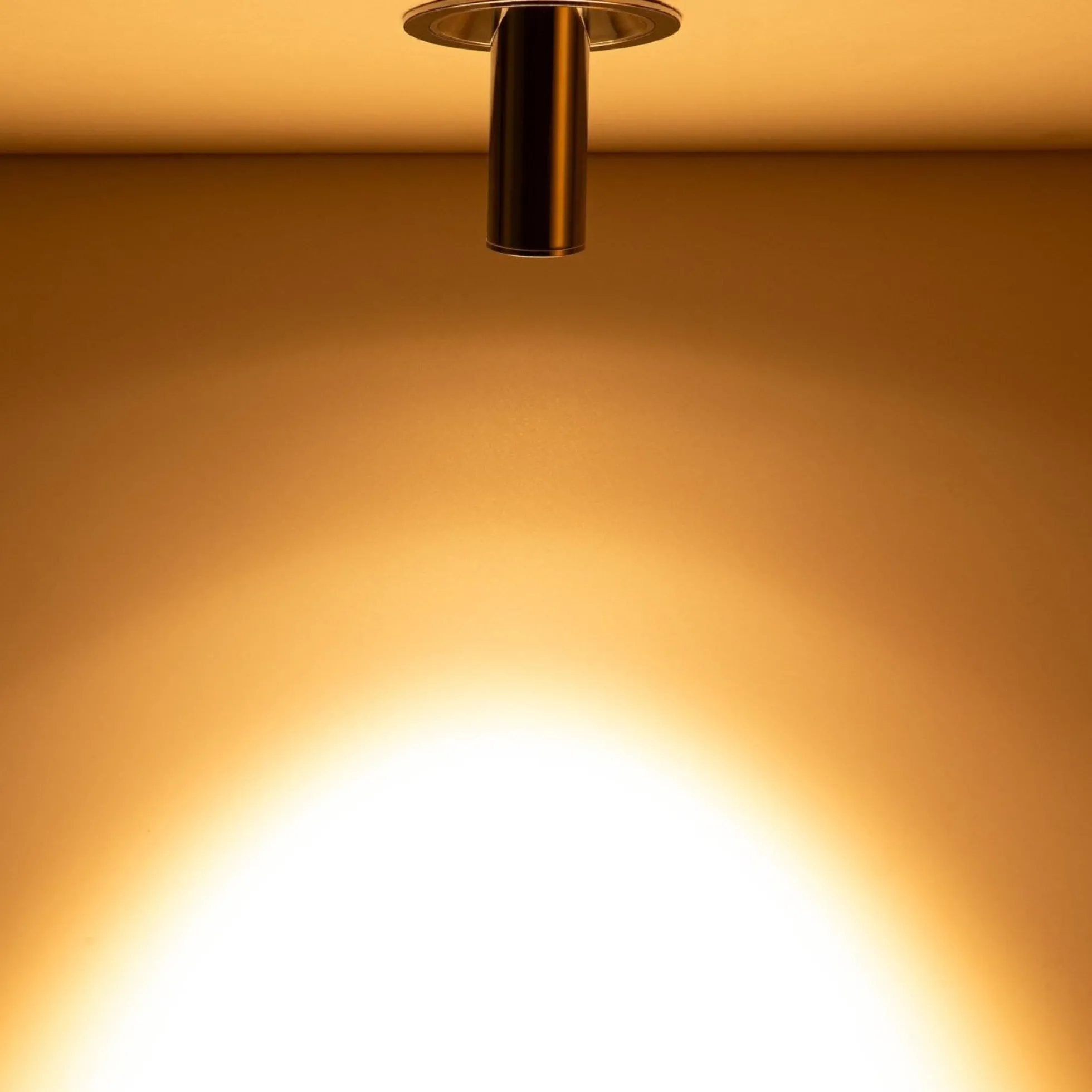 Foco LED empotrable orientable "ALAI" - Zoom - 100mm - 2800K - LED COB - chip Cree - 7W