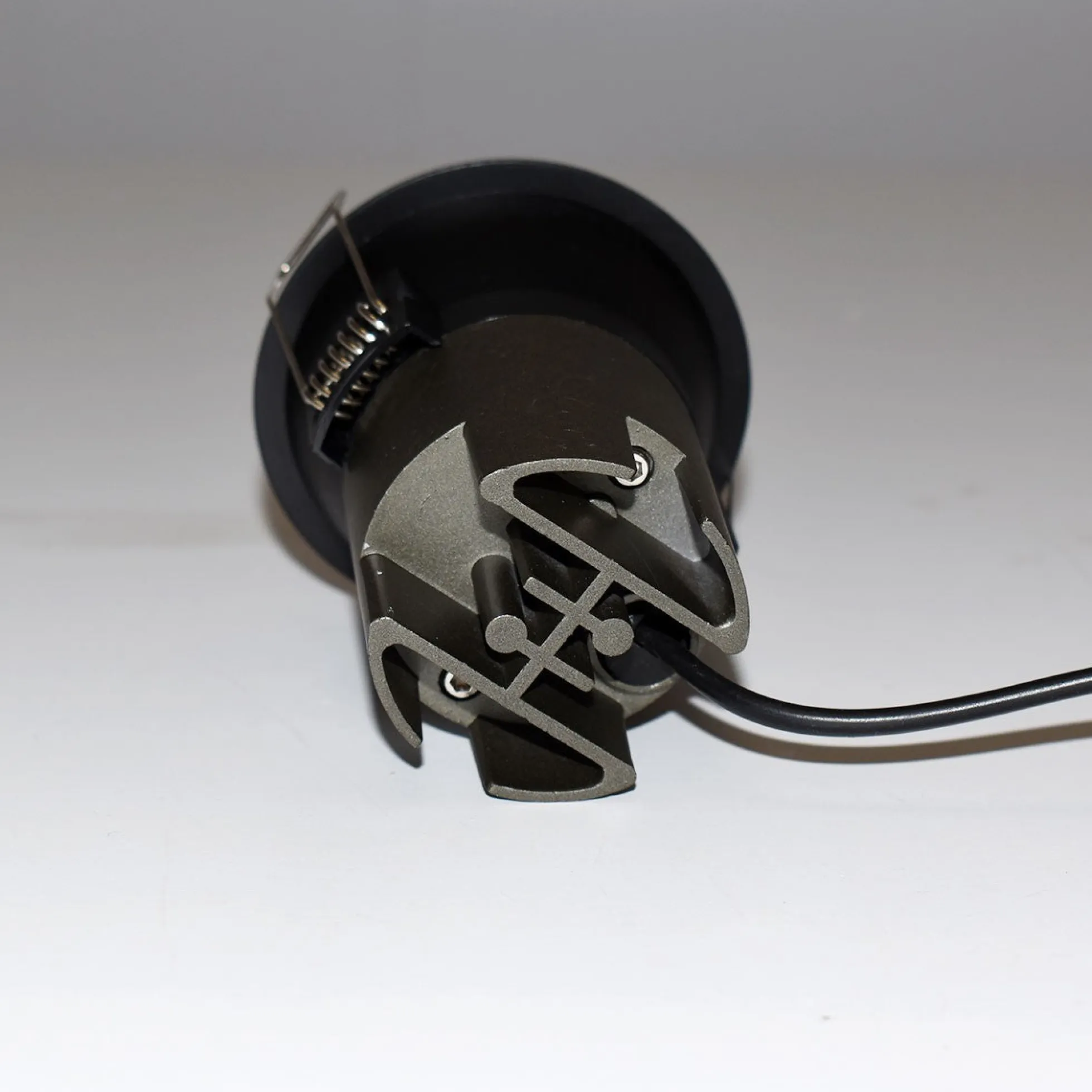 Foco LED empotrable 6W "KOPPA"- Óptica 15º - Corte Ø 65mm - Bajo UGR
