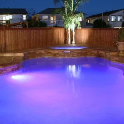 Foco LED para piscina RGB de superficie 12V AC - 24W - Sumergible - Con mando - IP68