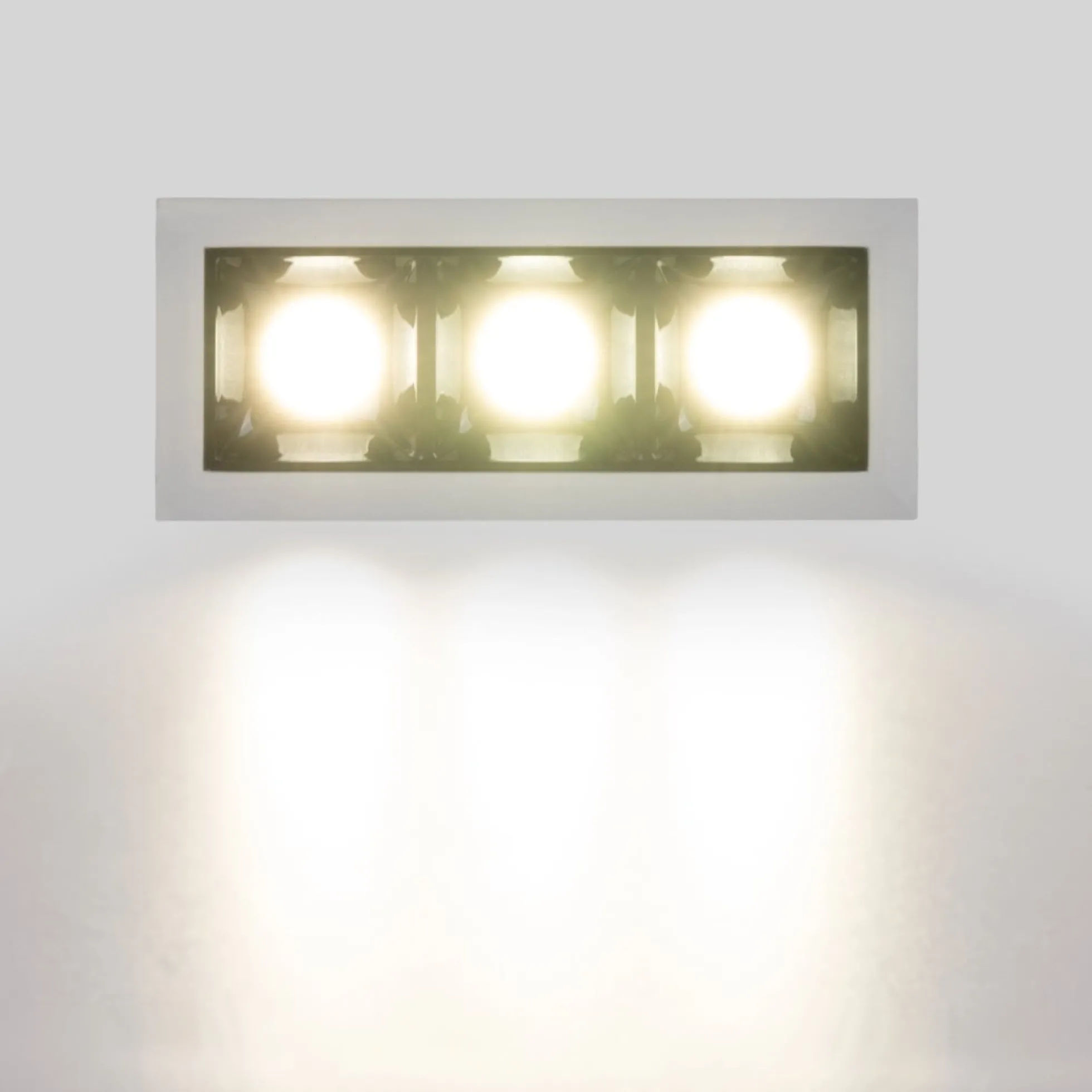 Foco lineal LED empotrable triple 6W - UGR18 - CRI90 - Chip OSRAM