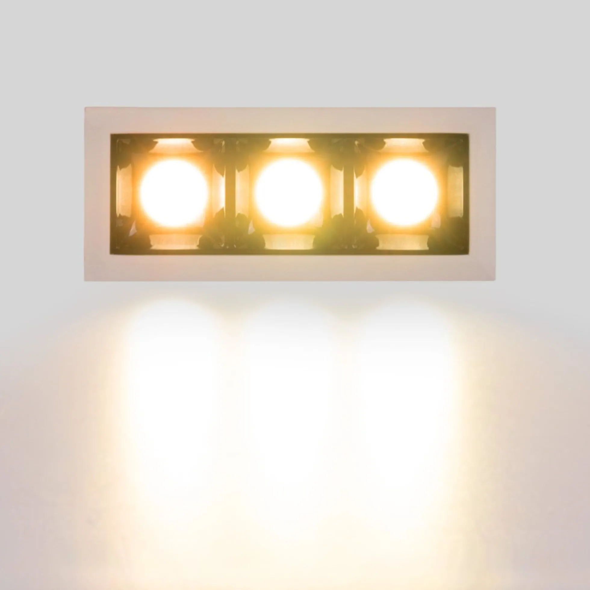 Foco lineal LED empotrable triple 6W - UGR18 - CRI90 - Chip OSRAM