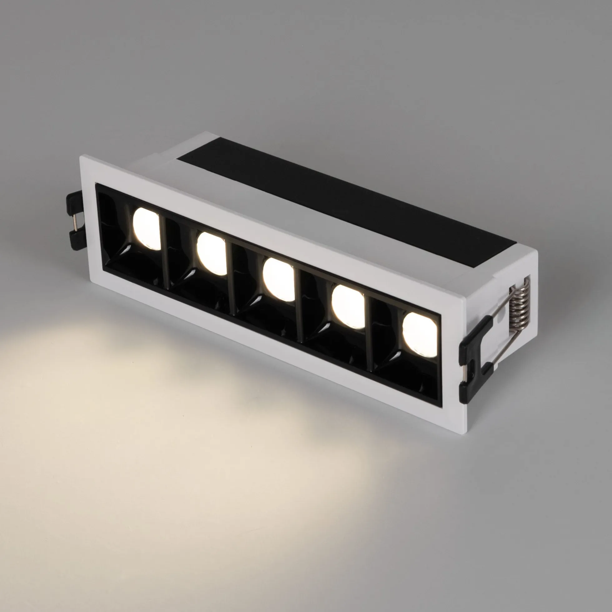 Foco lineal LED empotrable 7W - CCT - UGR18 - CRI90 - IP20