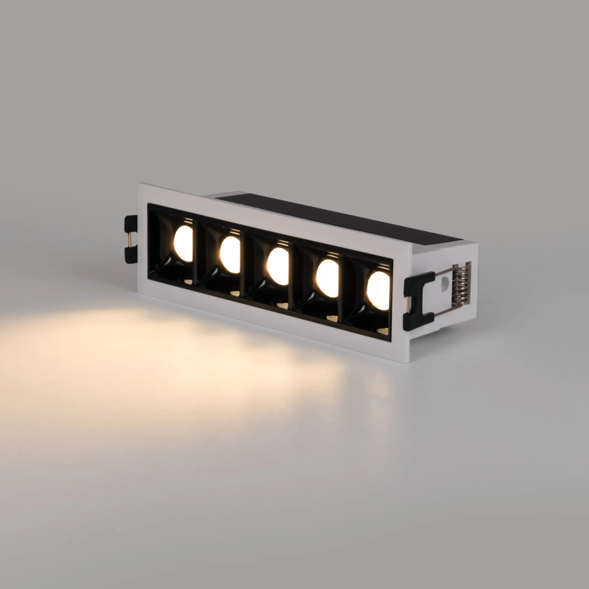 Foco lineal LED empotrable 7W - CCT - UGR18 - CRI90 - IP20