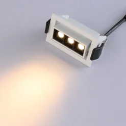 Foco lineal LED empotrable 6W - Orientable - UGR18 - CRI90 - Chip OSRAM - 2800K