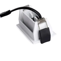 Foco lineal LED empotrable 6W - Orientable - UGR18 - CRI90 - Chip OSRAM - 2800K