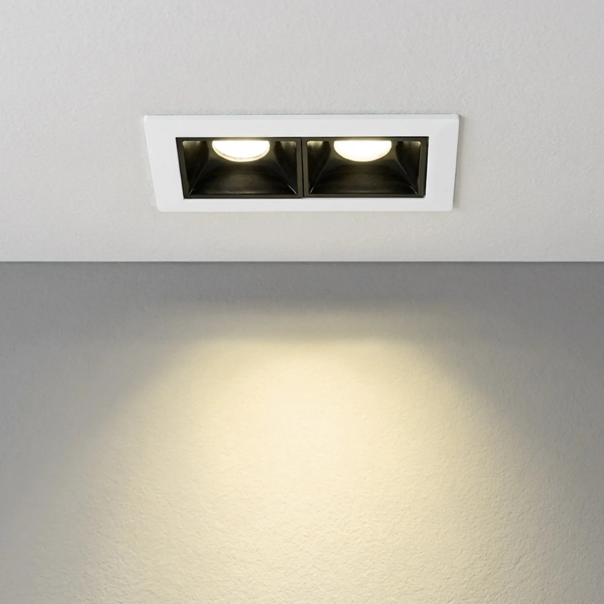 Foco lineal LED empotrable 4W - UGR18 - CRI90 - Driver LIFUD