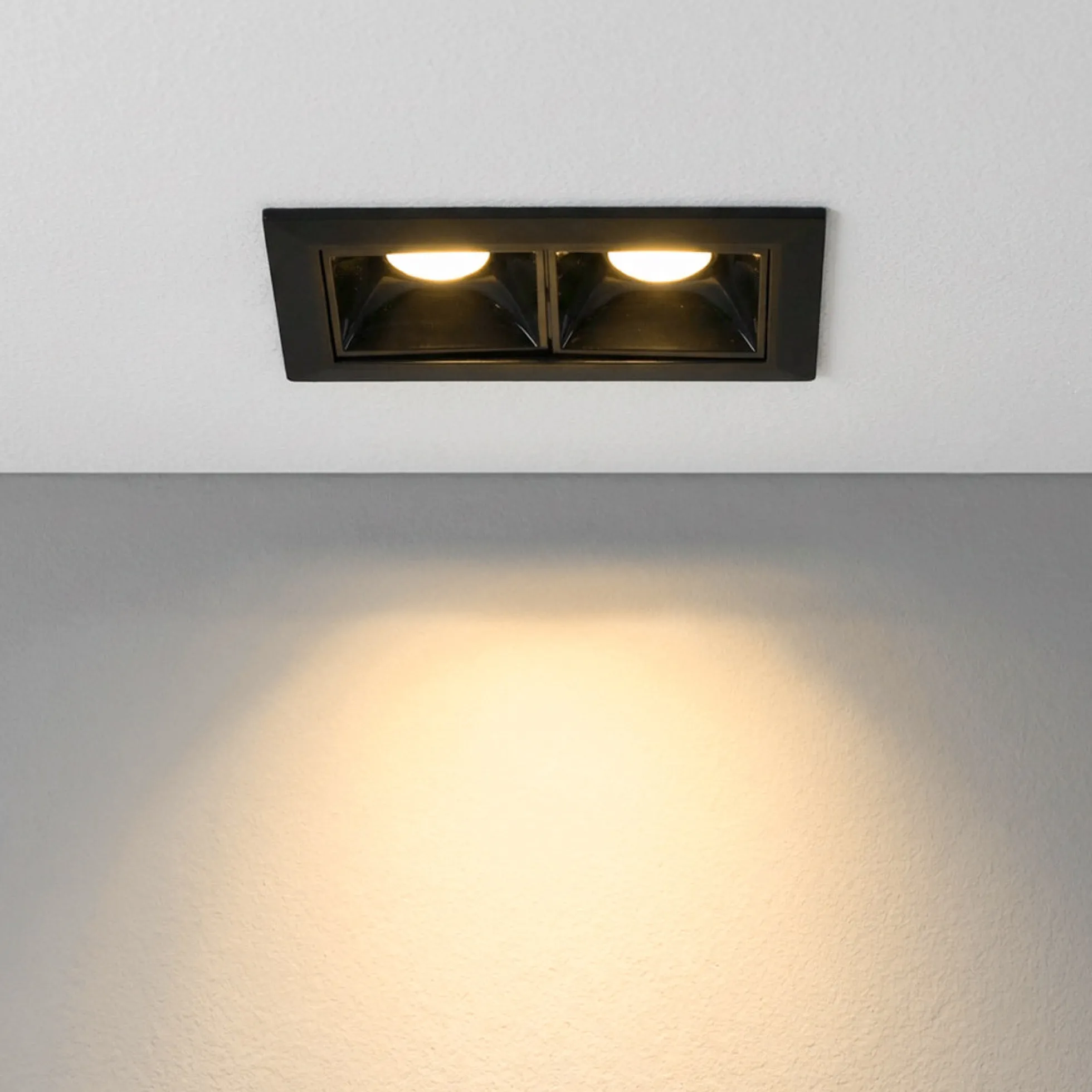 Foco lineal LED empotrable 4W - UGR18 - CRI90 - Driver LIFUD
