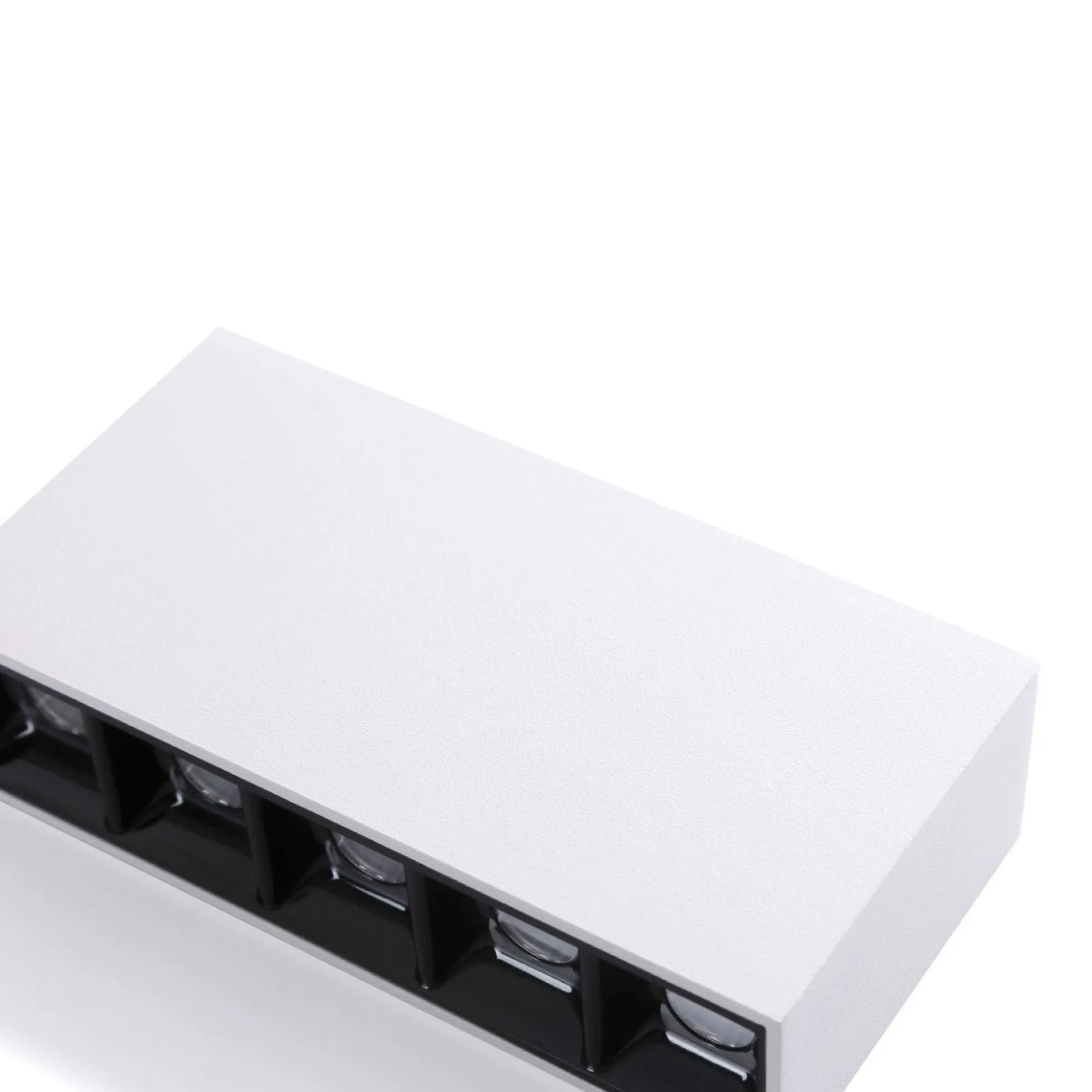Foco lineal LED superficie - 10W - UGR18 - CRI90 - Chip OSRAM