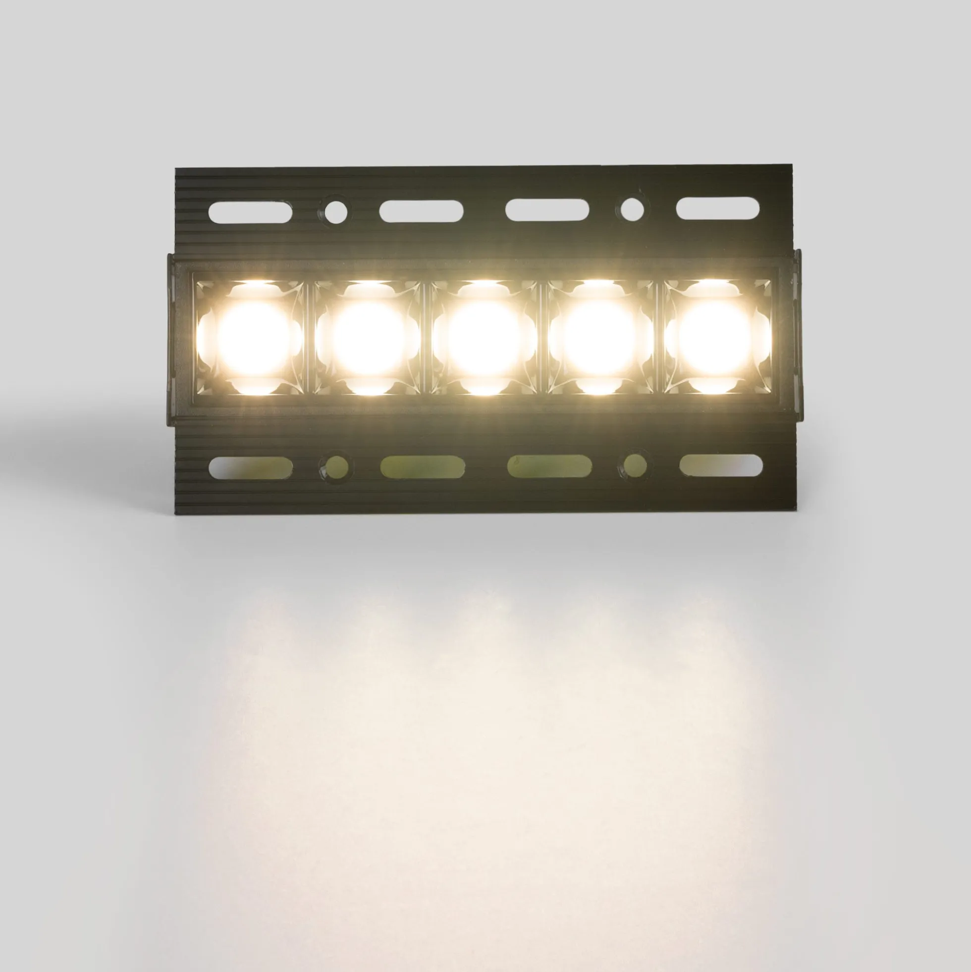 Foco lineal LED trimless / integración - 12W - UGR18 - CRI90