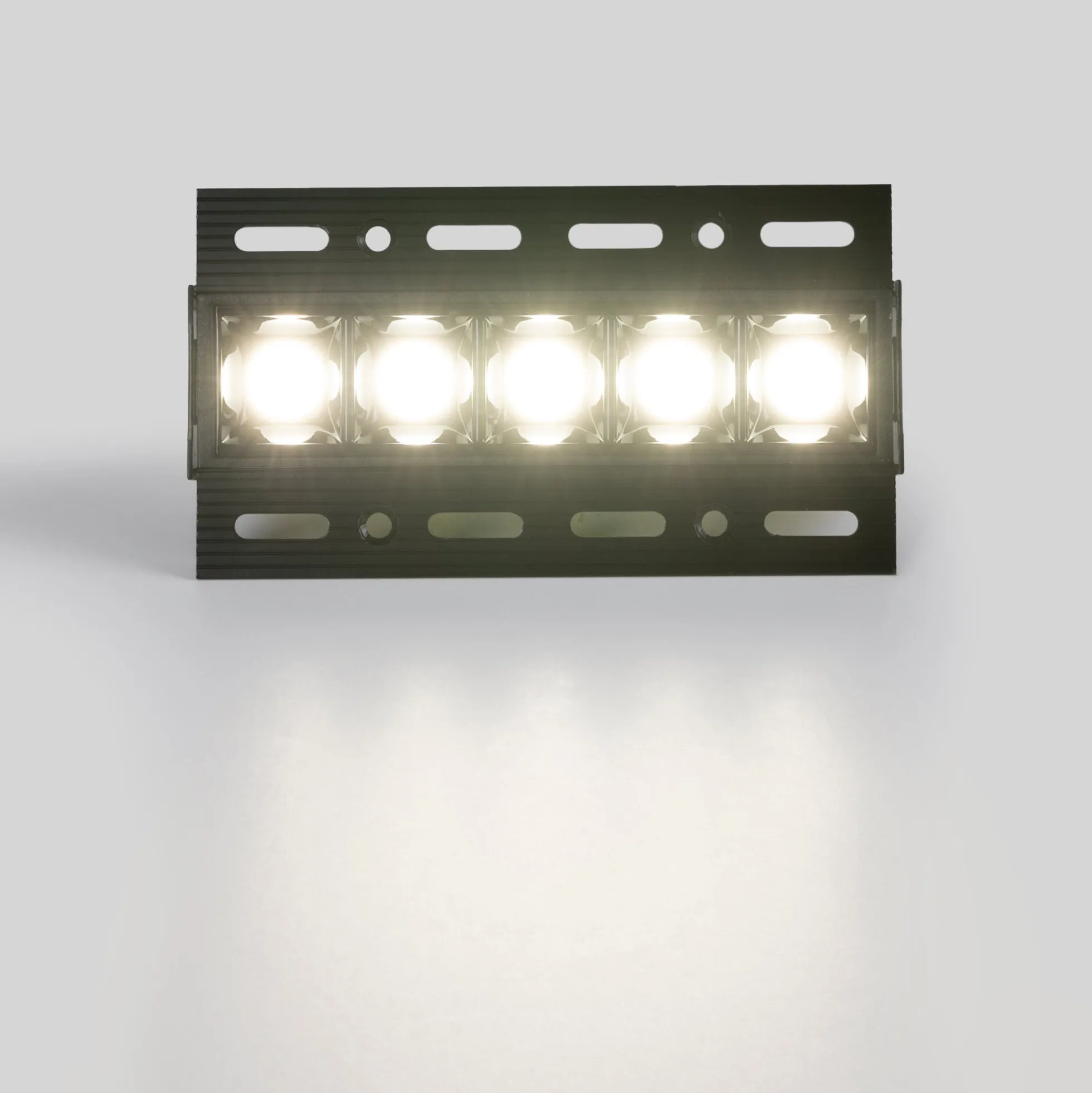 Foco lineal LED trimless / integración - 12W - UGR18 - CRI90