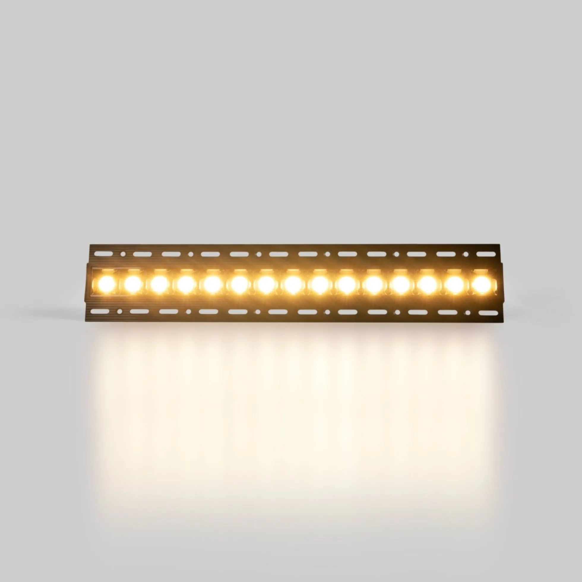 Foco lineal LED trimless / integración - 30W - UGR18 - CRI90