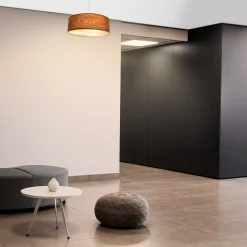 Lampara colgante con pantalla efecto madera