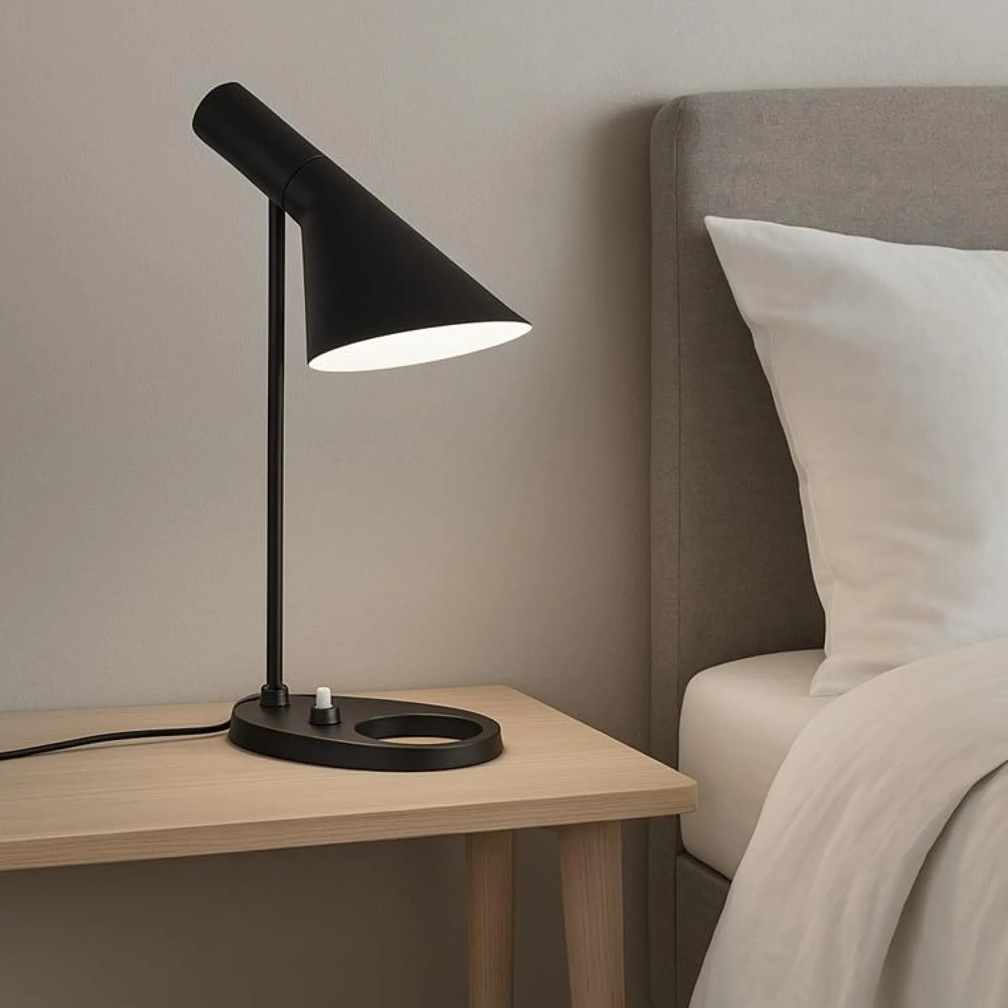 Lampara de mesa de diseño "Marlene"
