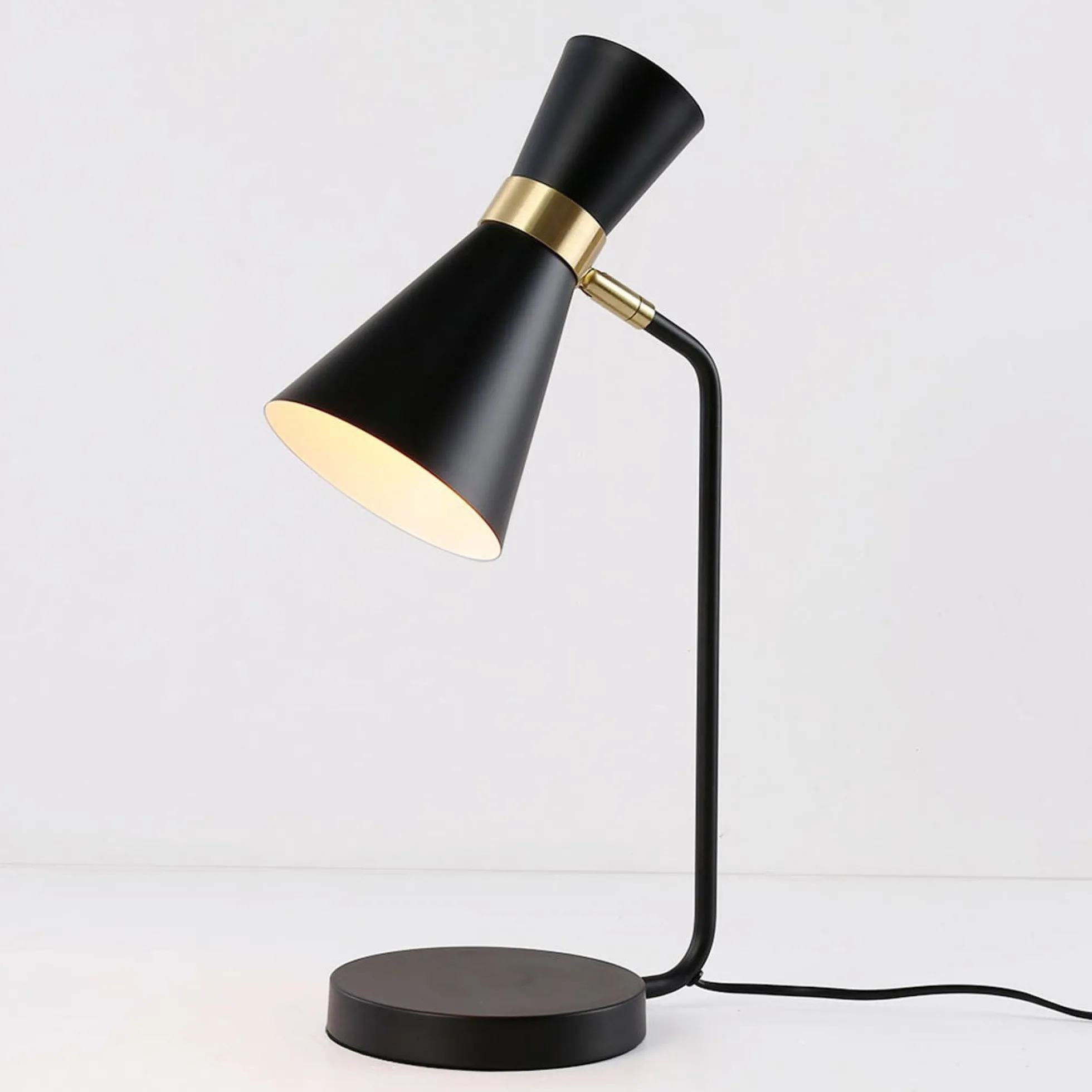 Lampara de mesa moderna "MEGHAN"