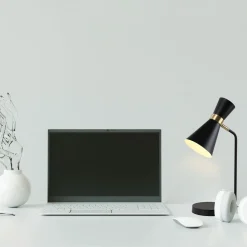 Lampara de mesa moderna