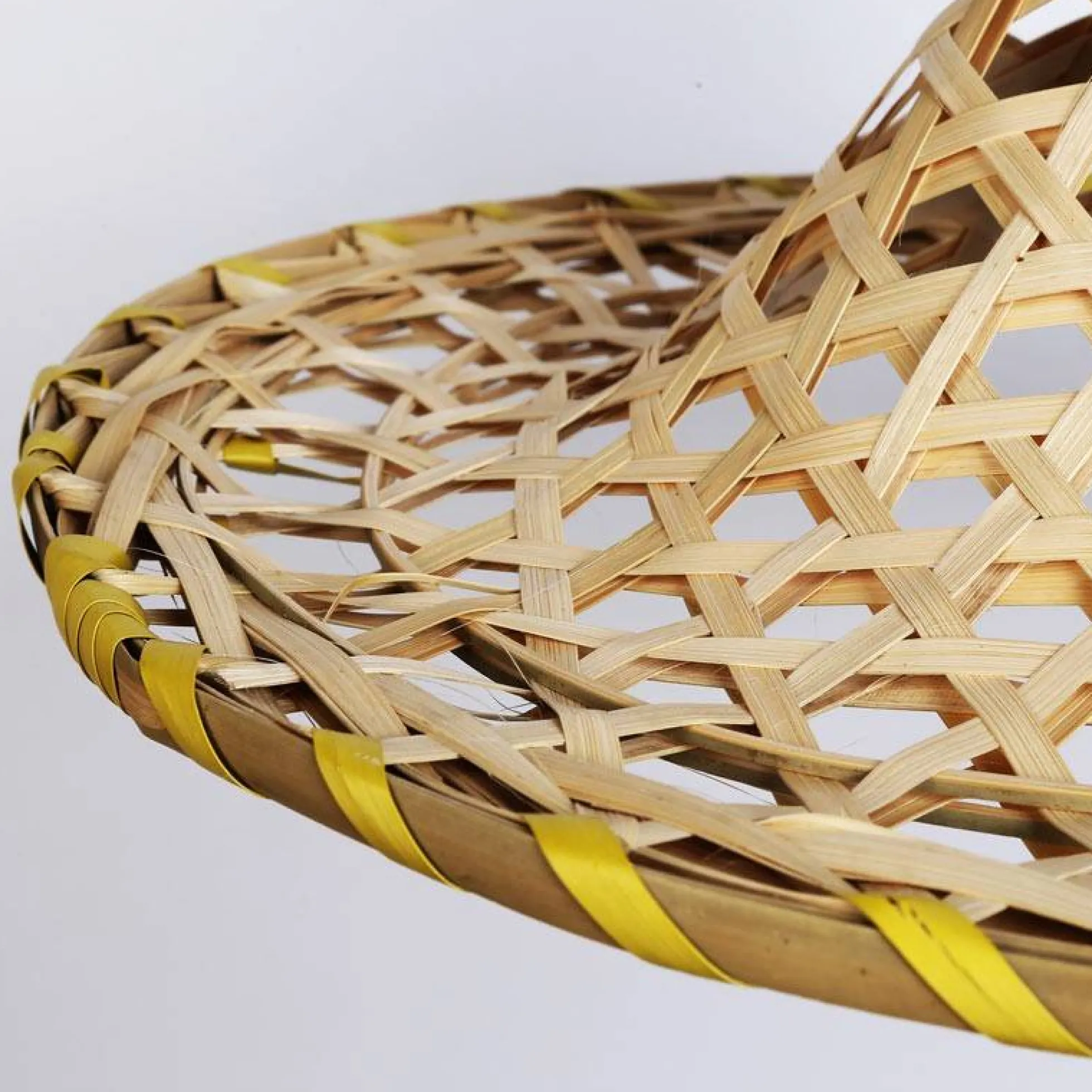 Lámpara colgante de bamboo "DIDO"