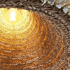 Lámpara colgante de fibras naturales