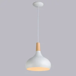 Lámpara colgante de metal y madera 