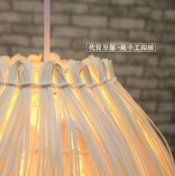 Lámpara colgante de mimbre estilo oriental 
