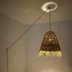Lámpara colgante de mimbre 