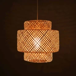 Lámpara colgante de mimbre 