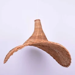 Lámpara colgante de mimbre 