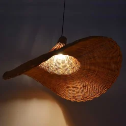 Lámpara colgante de mimbre 
