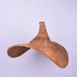 Lámpara colgante de mimbre 