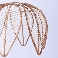 Lámpara colgante de ratán en forma de flor 