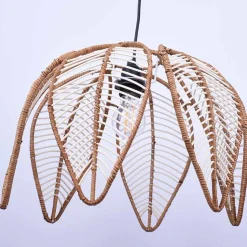Lámpara colgante de ratán en forma de flor 