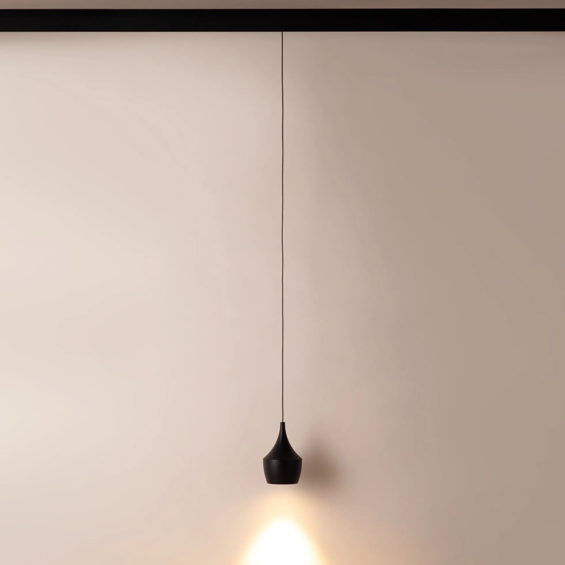 Lámpara colgante LED carril magnético 48V "NIL"- 9W - 2700K - Driver Eaglerise - Chip OSRAM