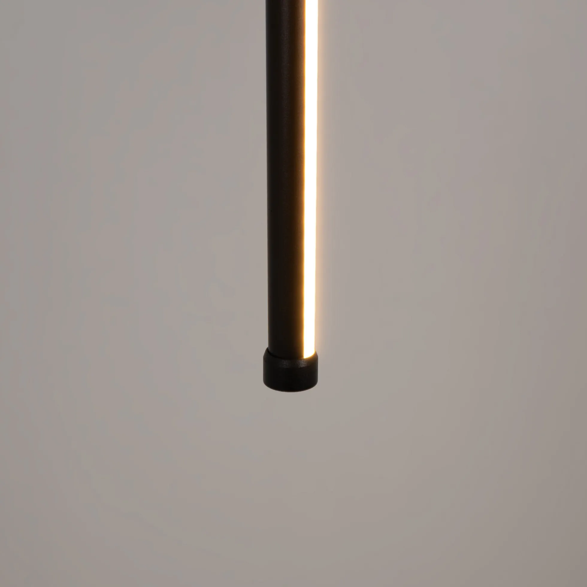 Lámpara colgante LED vertical para carril magnético - 48V - 15W - 2800K - Negra