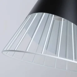 Lámpara colgante nórdica en metal y madera 