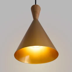 Lámpara colgante nórdica en metal y madera 