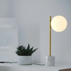 Lámpara de mesa bola cristal 