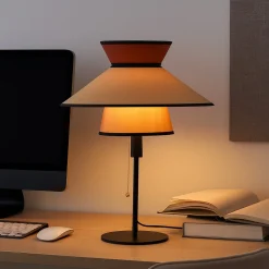Lámpara de mesa de diseño 